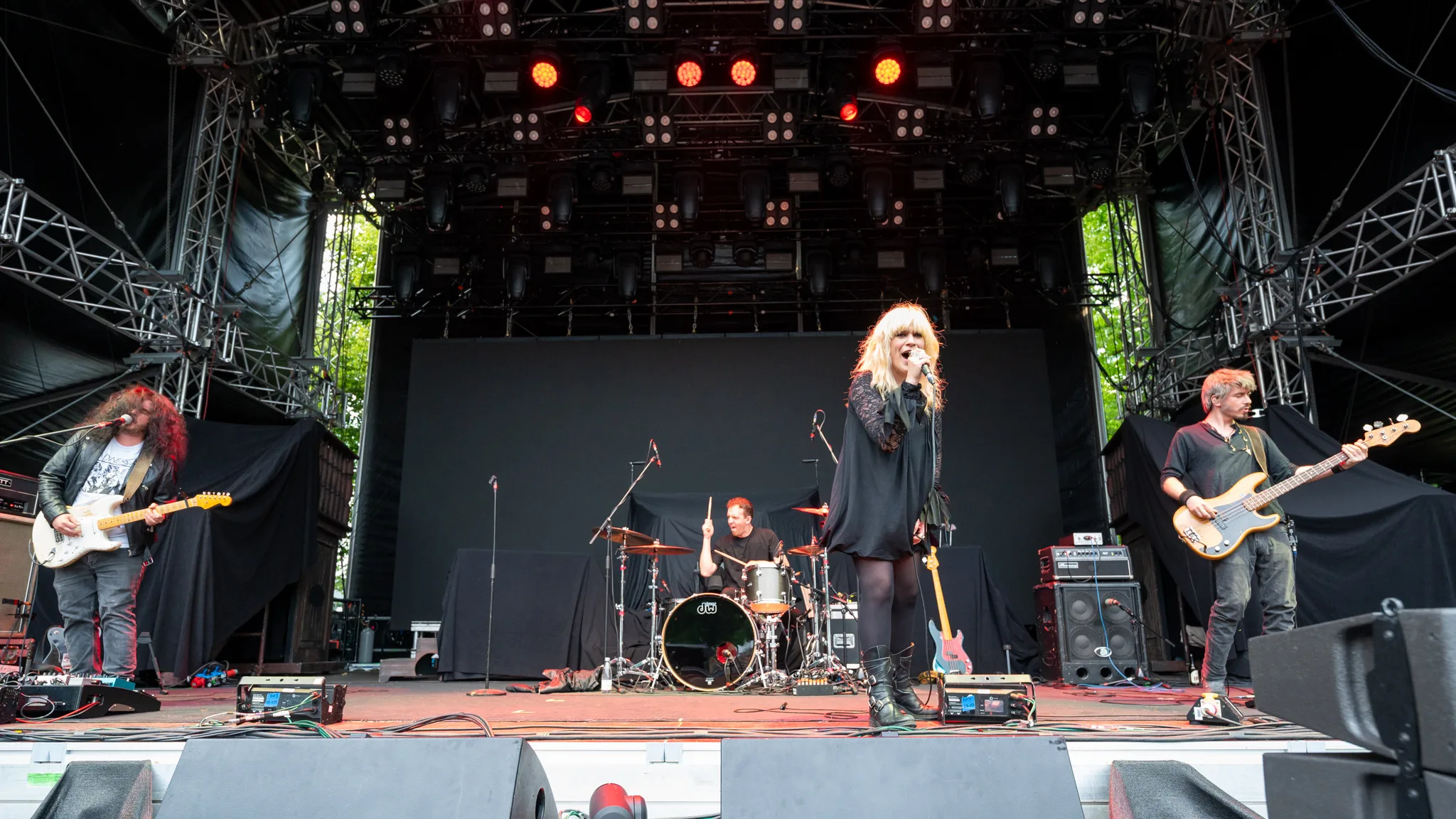 Black Mirrors band photo