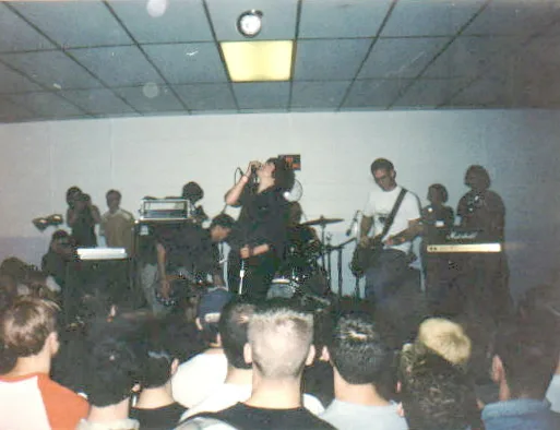 Discount band photo