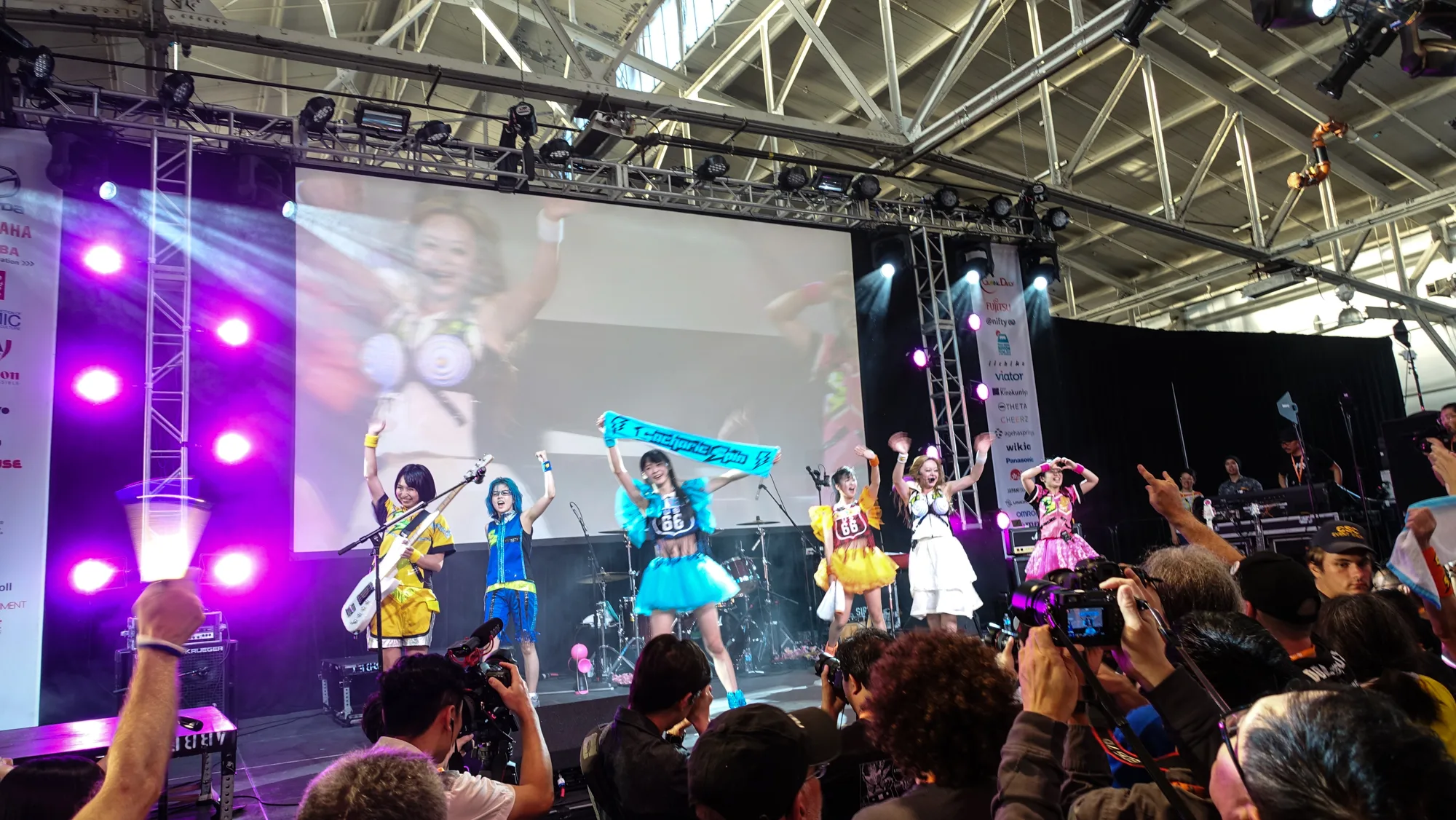 Gacharic Spin band photo
