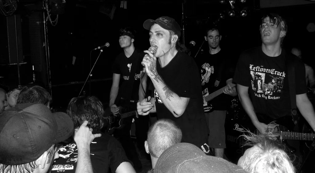 Leftöver Crack band photo